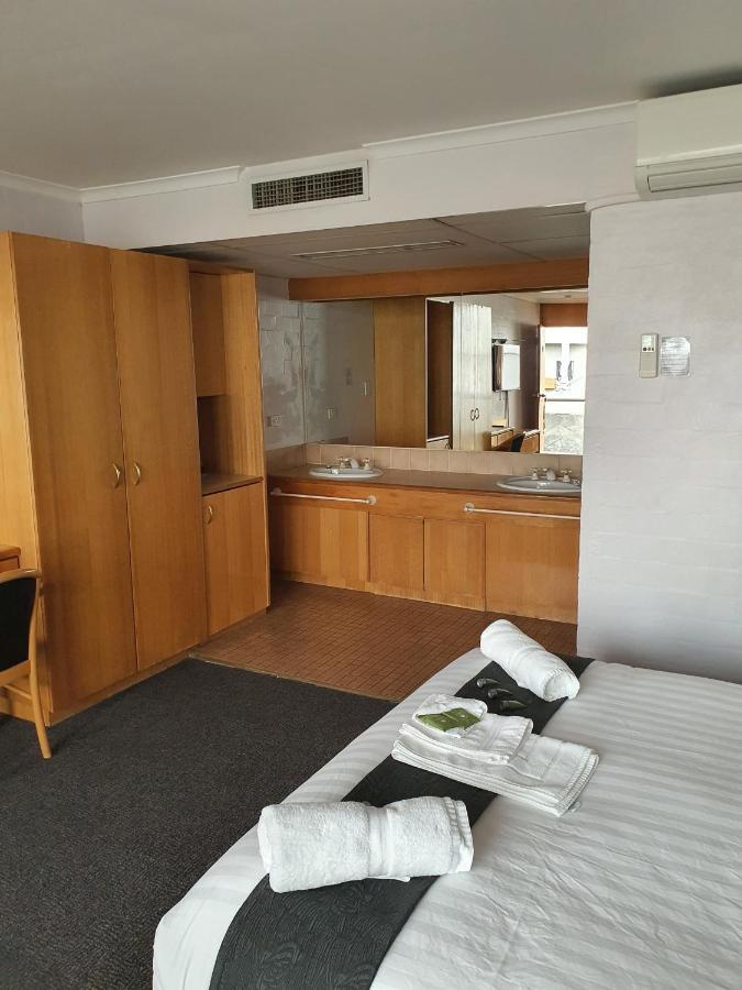 Capital Airport Motel 퀘안비얀 외부 사진