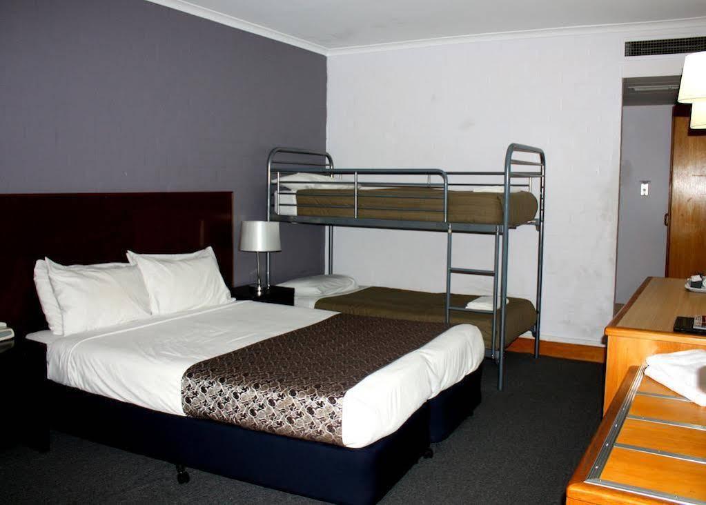 Capital Airport Motel 퀘안비얀 외부 사진