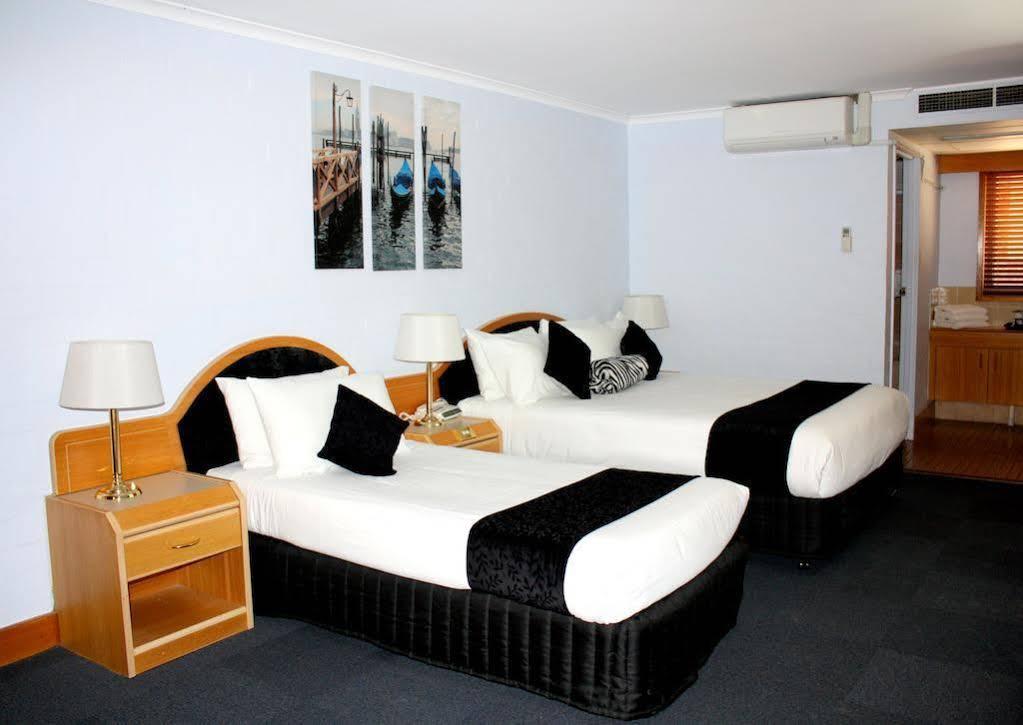 Capital Airport Motel 퀘안비얀 외부 사진